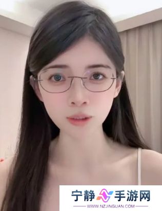 狗头萝莉拍短剧被曝有吻戏,本人回应称怕男粉吃醋,亲密戏都删除了