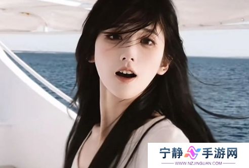 井川里予回归!一改往日形象,校服装美出天际,网友:青春回来了!