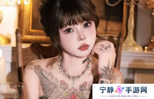 美女网红自曝躺一天就能赚钱,日收金额引热议,网友:一点不羡慕