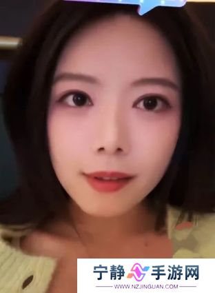 LPL女主持骆歆曝光收入，称去年工资只有16万，网友惊呼：怎么这么少