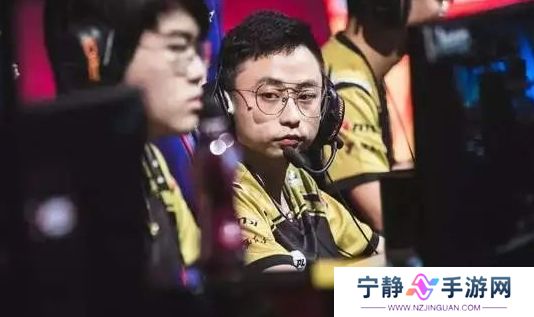 LOL知名主播自曝要退网，称进厂都比直播强，网友：合同要到期了吧