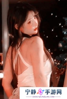 米娜被曝资产过亿，回应称赚钱的不是自己，直言不如转型当游戏主播