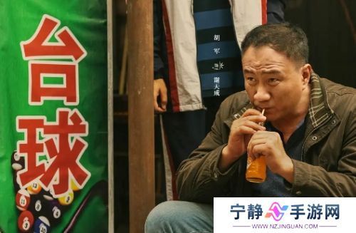 56岁胡军亮相《北上》，从船老大到落魄货车司机，打了多少男明星脸